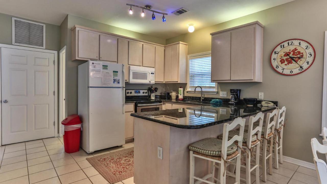 Biglows Bungalow - About A Quarter Mile To Private Neighborhood Beach Access, Pet Friendly, Community Pool Destin Exterior foto