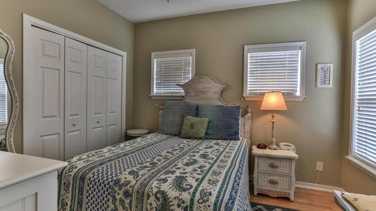 Biglows Bungalow - About A Quarter Mile To Private Neighborhood Beach Access, Pet Friendly, Community Pool Destin Exterior foto